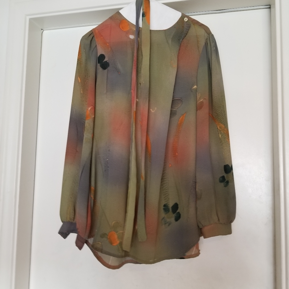 Tops - Picture 2 of 4